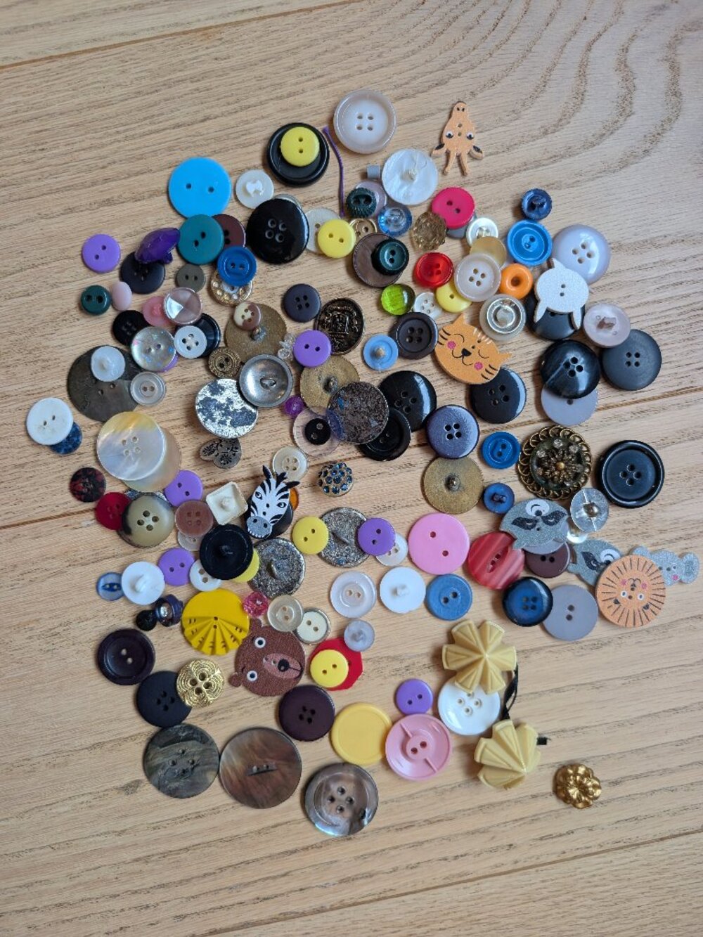Vintage buttons lot